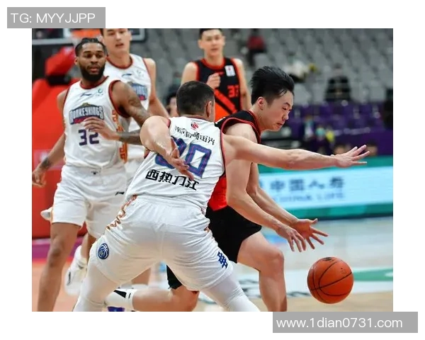 广厦男篮迎战南京同曦全力争胜期待精彩对决展现篮球魅力
