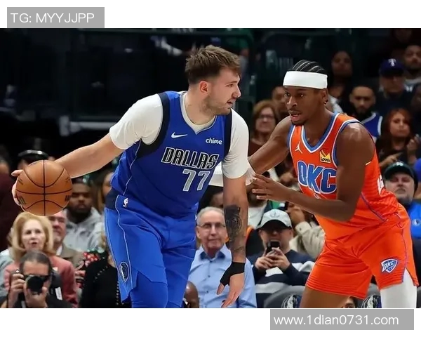 雷霆勇士首战激烈对决球星表现引发球迷热议