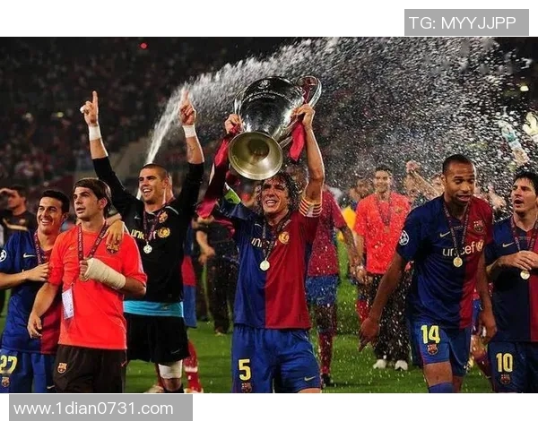 欧冠经典对决米兰迎战曼联谁能在巅峰之战中笑到最后